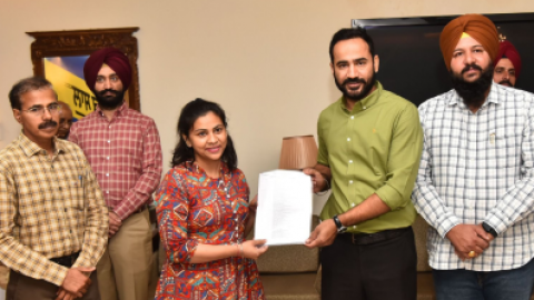 Punjab Water Resources Minister Gurmeet Singh Meet Heyer