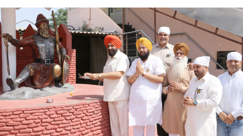 To celebrate the 307th Martyrdom Day of Baba Banda Singh Bahadur Ji, Bawa left for America from Rakba Bhawan.