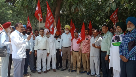 A-Joint-Protest-By-The-United-Kisan-Morcha-And-Trade-Unions-Against-Coercion-On-The-Struggle-Of-The-Wealthy-