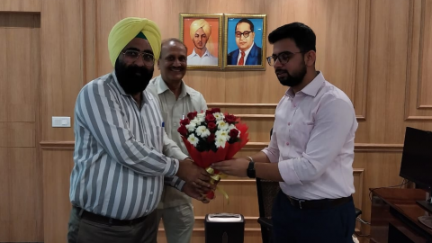 Chairman-Sharan-Pal-Singh-Makkar-And-Others-A-Had-A-Meeting-With-Galada-About-The-City-s-Development-Works