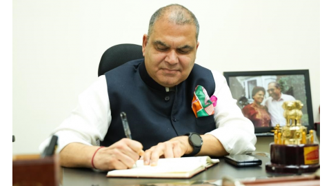 Nhai-Chairman-Assures-Mp-Arora-To-Look-Into-Demand-For-Establishing-Cycle-Tracks-Parking-Space-And-Spurs-In-City