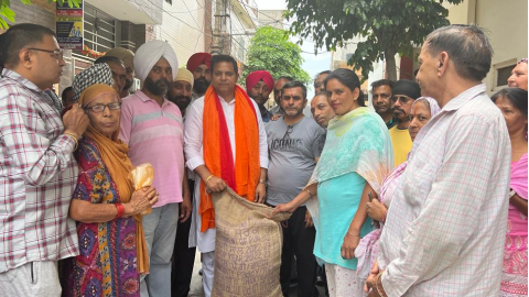 Under-The-Leadership-Of-Mla-Chaudhary-Madan-Lal-Baga-The-Smooth-Distribution-Process-Of-Wheat-Started-At-All-The-Depots-In-The-Constituency-