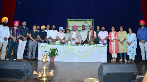 Department-Of-Languages-Organized-Kavi-Darbar-At-Khalsa-College-girls-