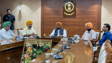 punjab-rural-development-minister-tarunpreet-singh-saund-held-a-meeting-with-district-officials-regarding-preparations-for-panchayat-elections