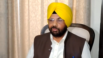 After-making-the-power-sector-surplus-now-the-aap-government-has-also-reduced-electricity-tariffs