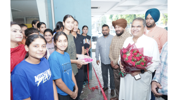 mp-arora-meets-coaches-players-inaugurates-sports-equipment-worth-rs-15-lakh