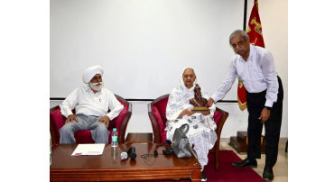 Daughter-of-victoria-cross-and-mahavir-chakra-winner-jamadar-nand-singh-shares-stories-of-her-father-s-bravery-with-cadets-of-maharaja-ranjit-singh-preparatory-institute