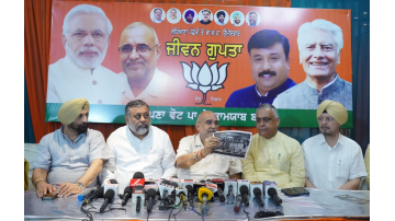 Aam-aadmi-party-is-shocked-by-its-defeat