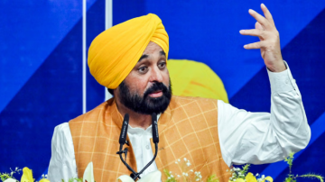 pm-modi-s-degree-is-fake-raid-on