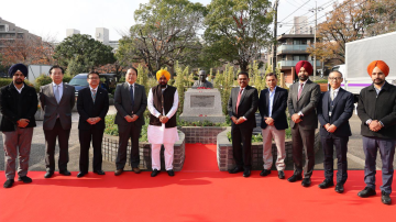 cm-begins-his-japan-tour-pays-fl