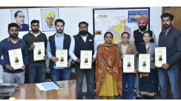 dr-baljit-kaur-hands-over-appoin
