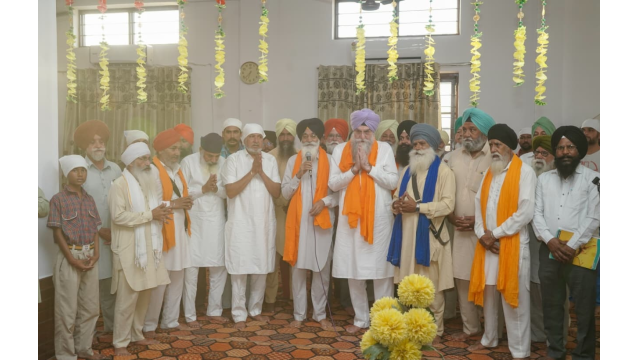 -management-committee-and-sangat