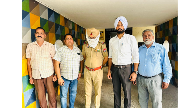 -vigilance-bureau-nabs-asi-red-handed-accepting-bribe-of-rs-14-000-
