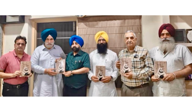 immigrant-punjabi-writer-parvez-