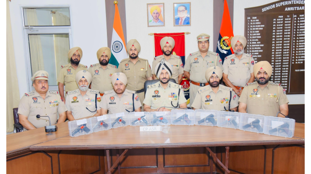 four-linked-to-cross-border-arms