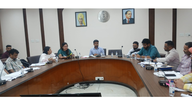 deputy-commissioner-himanshu-jai