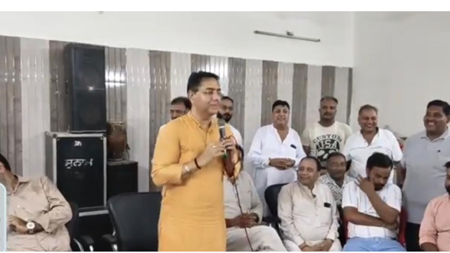 cabinet-minister-aman-arora-and-