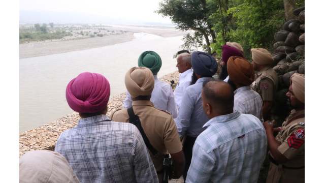 54-gates-of-madhopur-headworks-s