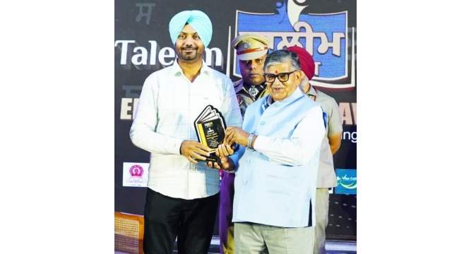 punjab-governor-honours-national