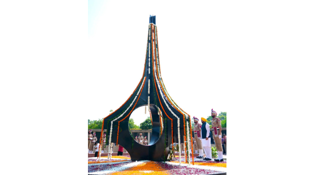 cm-bhagwant-singh-mann-pays-trib