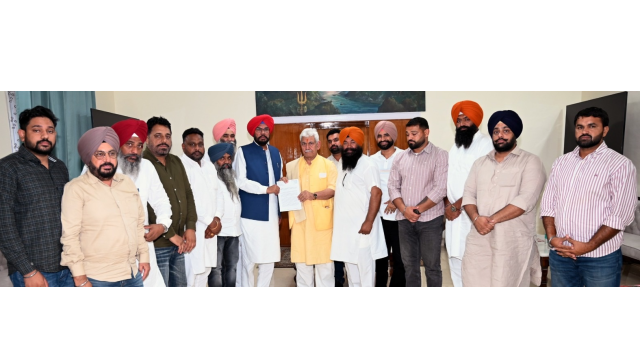 aap-mla-kuldeep-dhaliwal-meets-j
