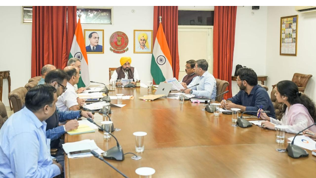 cm-bhagwant-singh-mann-calls-for-massive-awareness-drive-to-maximise-benefits-of-mukh-mantri-sehat-yojna-aam-aadmi-clinics