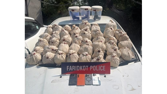 47kg-heroin-3-pistols-recovered-in-faridkot-four-operatives-held