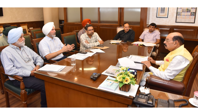 horticulture-minister-mohinder-bhagat-holds-crucial-meeting-with-punjab-cold-storage-owners-association-representatives
