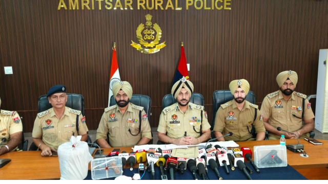three-juveniles-among-seven-held-with-hand-grenade-2-pistols-and-3-4kg-heroin-in-amritsar
